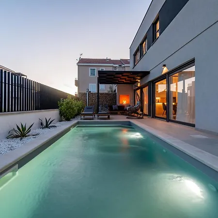 Cvita Zadarvillas * بريفلاكا